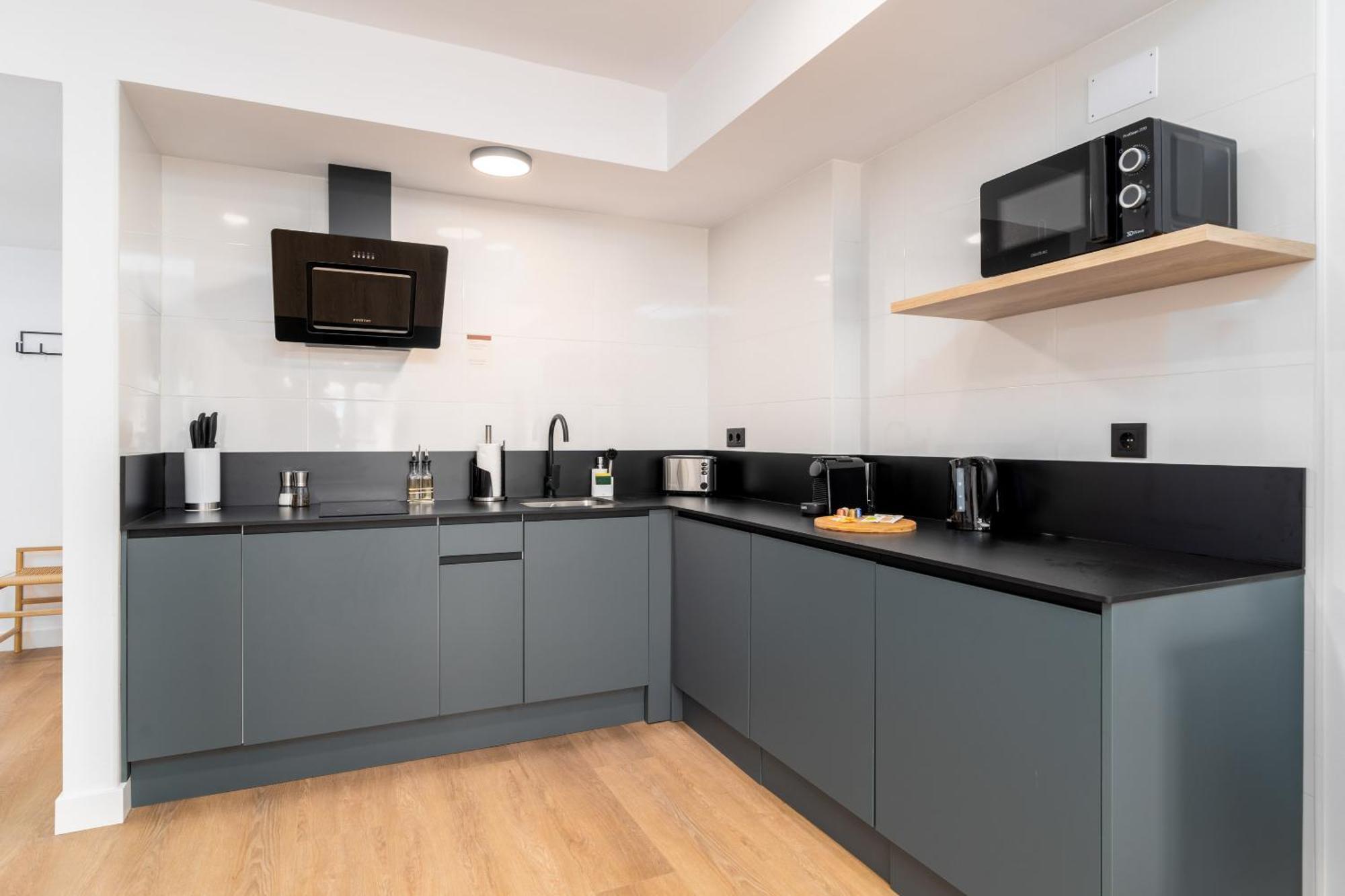 Limehome Oviedo Calle Postigo Bajo Bilik gambar