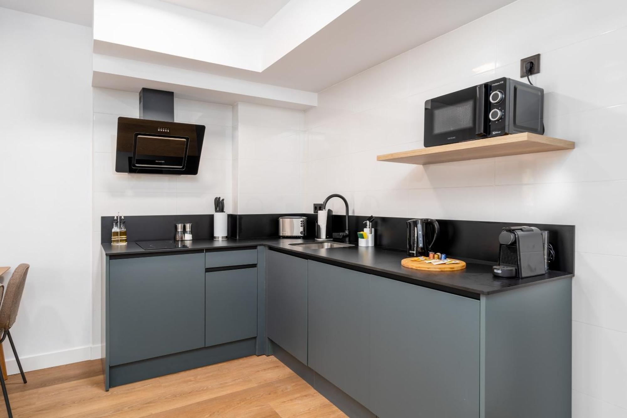 Limehome Oviedo Calle Postigo Bajo Bilik gambar