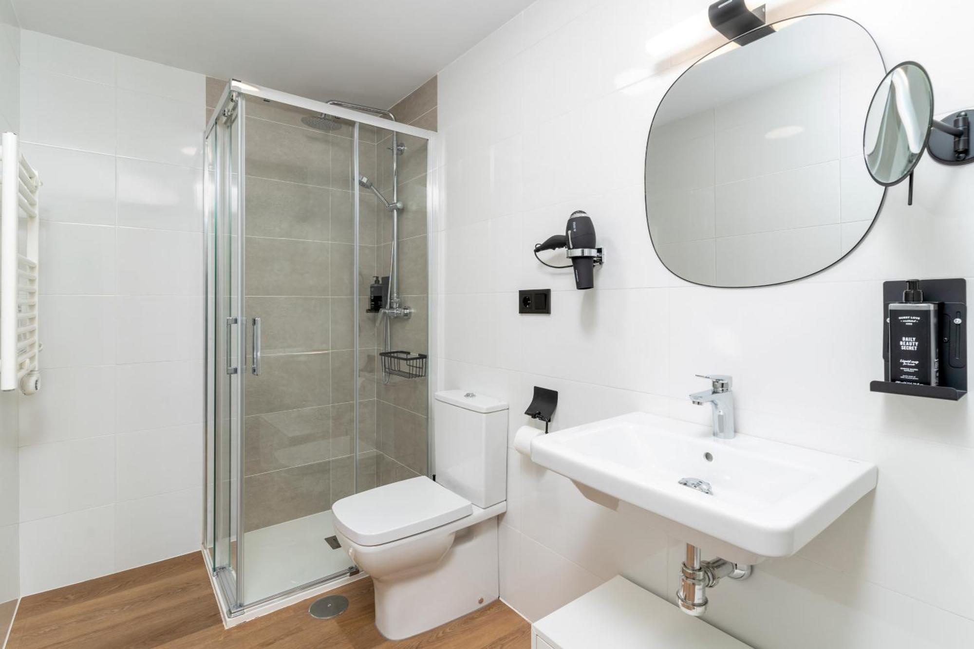 Limehome Oviedo Calle Postigo Bajo Luaran gambar