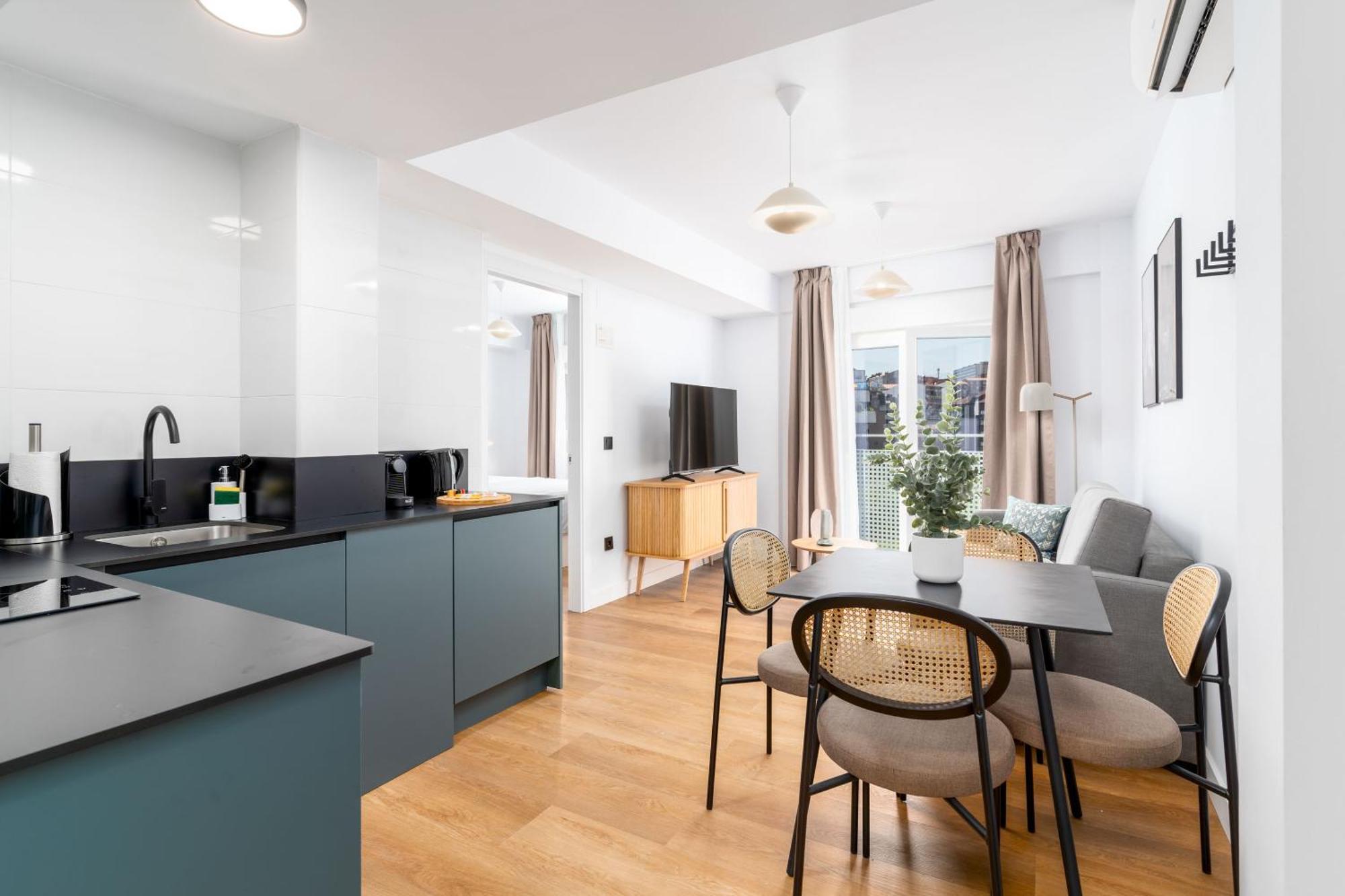 Limehome Oviedo Calle Postigo Bajo Bilik gambar